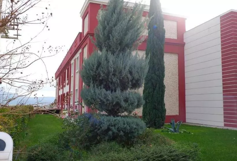 Hotelli Labella Bergama