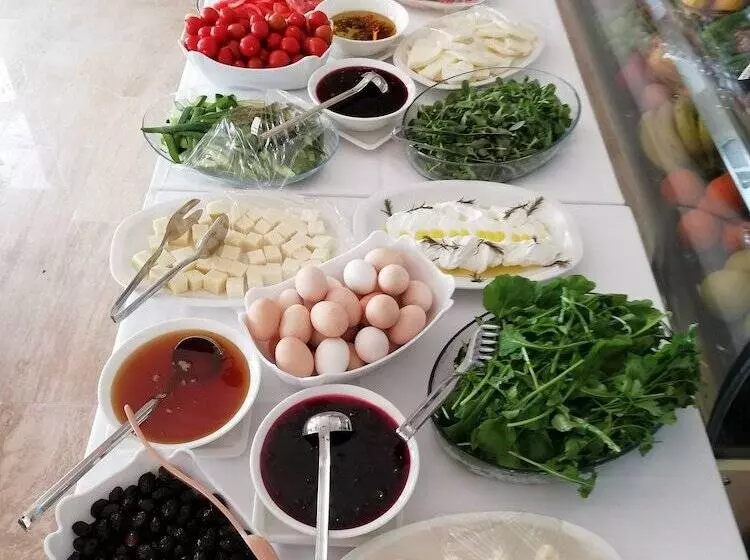 ホテル Mordoğan Zeytinli Konak Butik