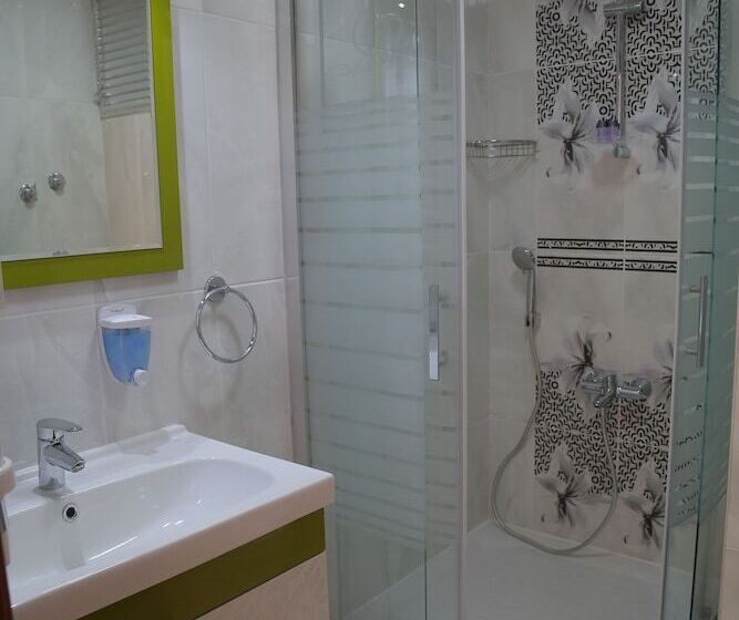 هتل Mordoğan Zeytinli Konak Butik