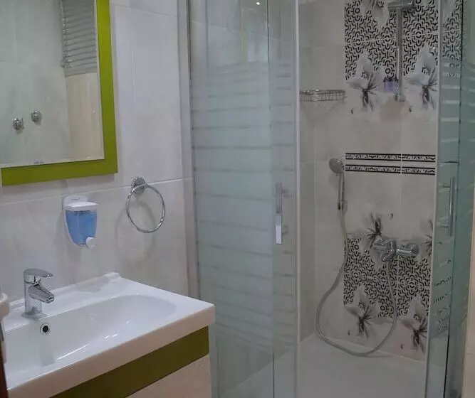 ホテル Mordoğan Zeytinli Konak Butik