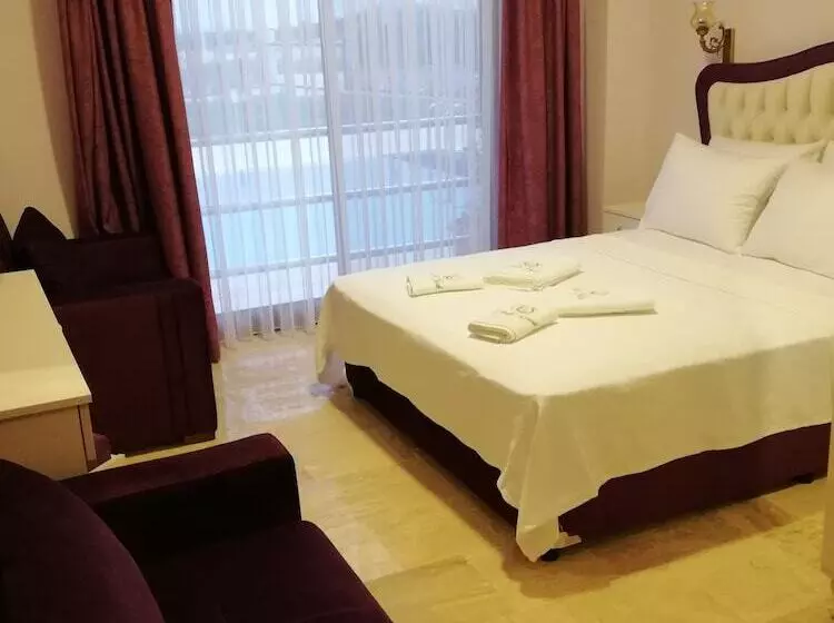 ホテル Mordoğan Zeytinli Konak Butik