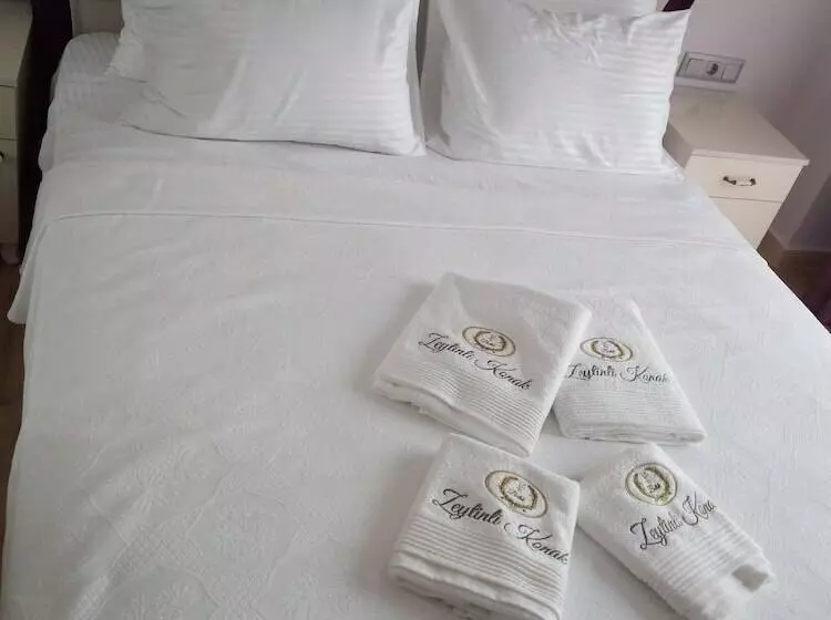 ホテル Mordoğan Zeytinli Konak Butik