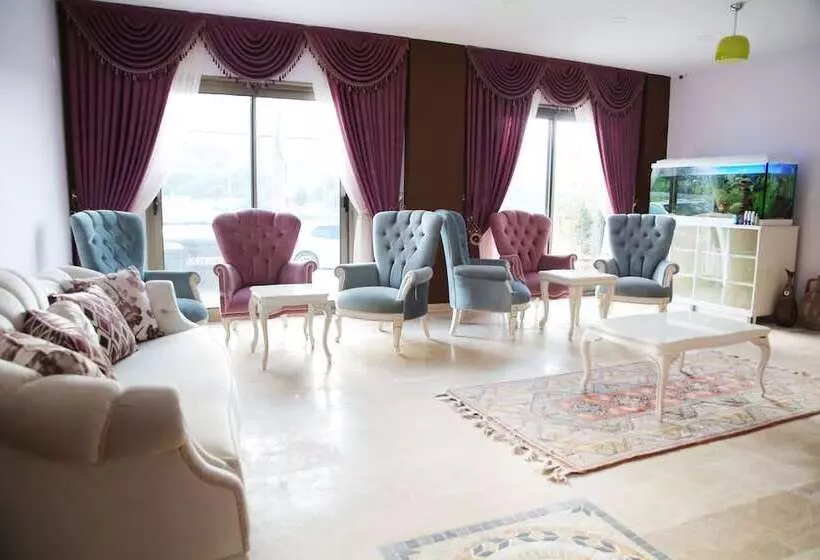 ホテル Mordoğan Zeytinli Konak Butik