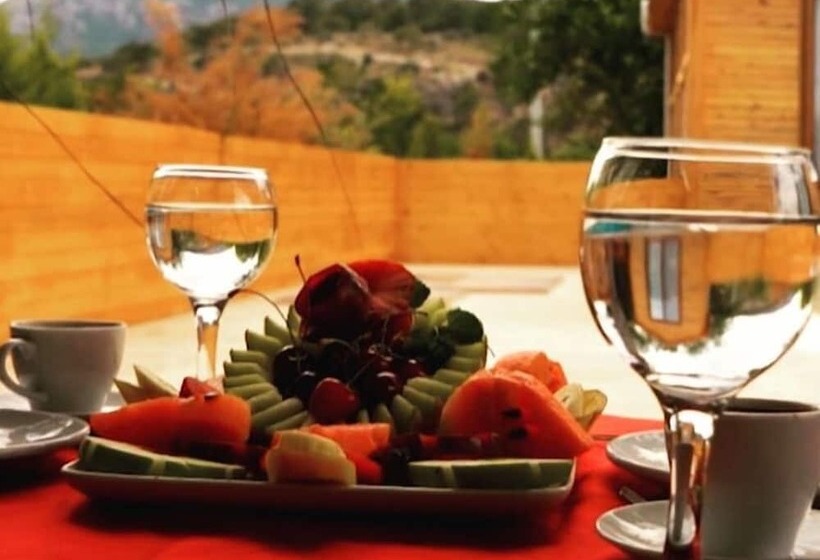 בית מלון כפרי Otantik Tas Ev