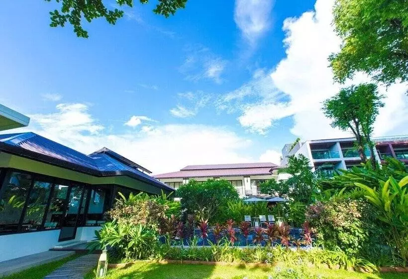 هتل Sannot Riverside Boutique