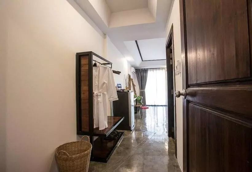 هتل Sannot Riverside Boutique
