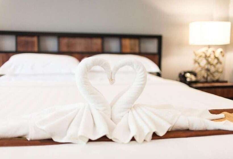 هتل Sannot Riverside Boutique