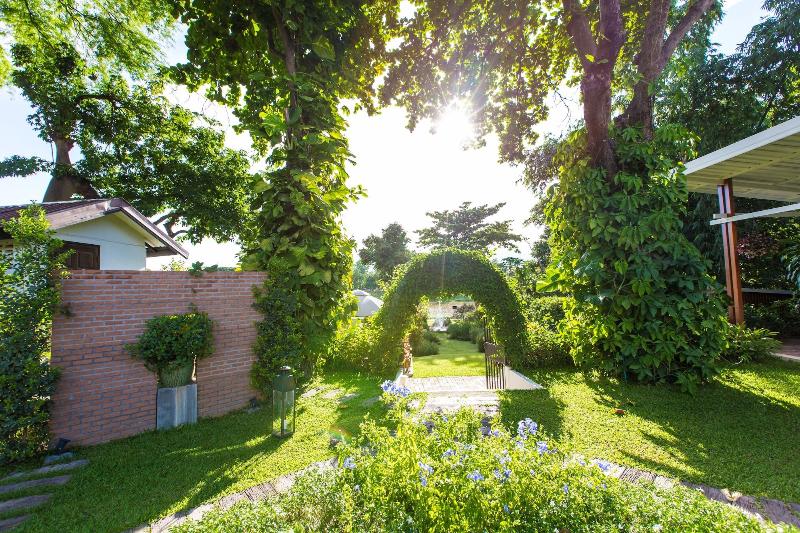 هتل Sannot Riverside Boutique