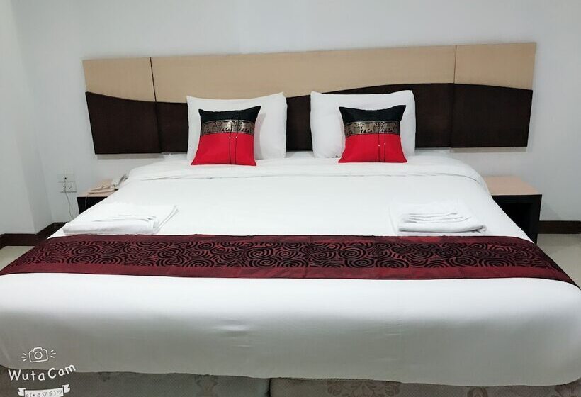 هتل Tamarind Place