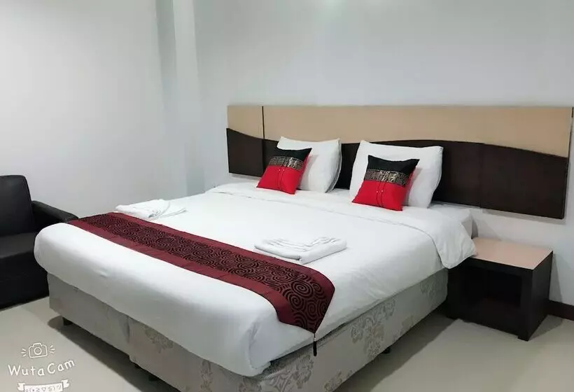 هتل Tamarind Place