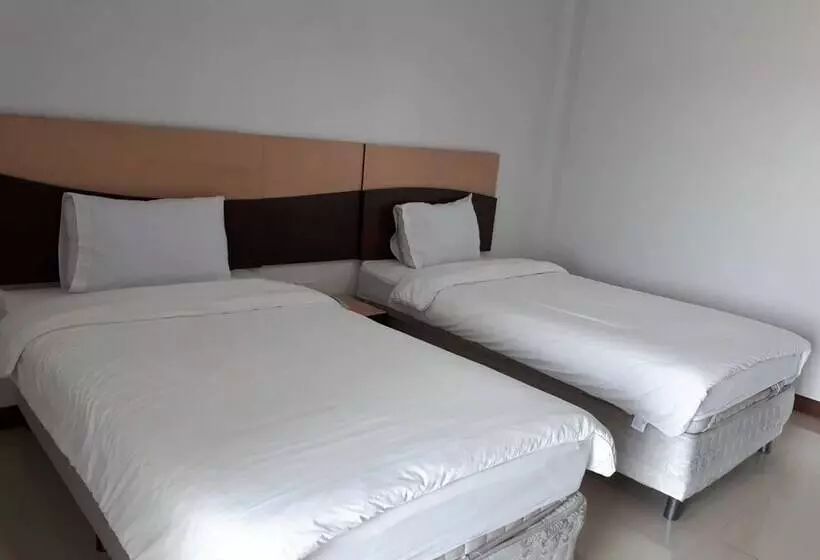هتل Tamarind Place