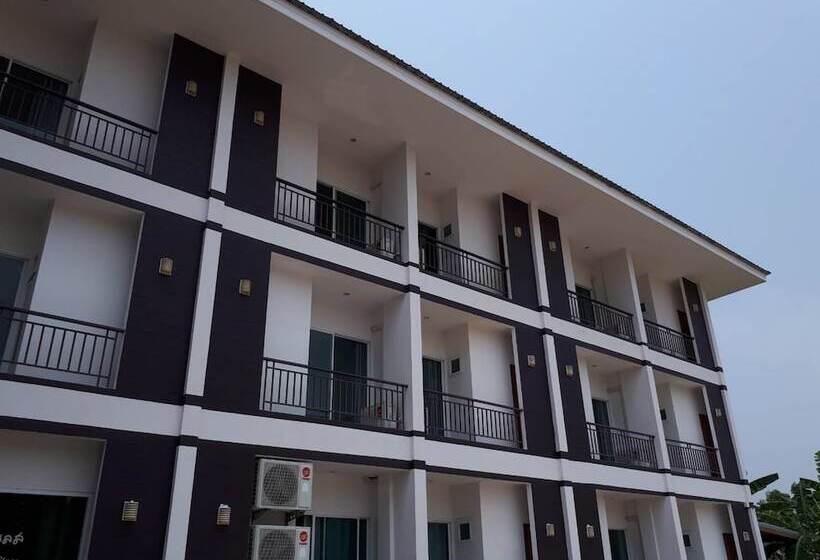 هتل Tamarind Place