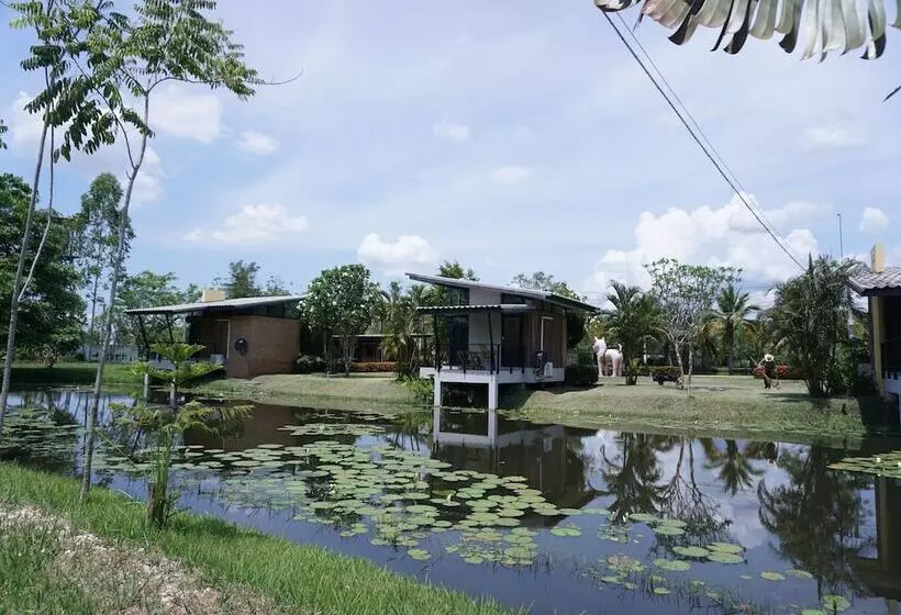 هتل The Lampang Villa