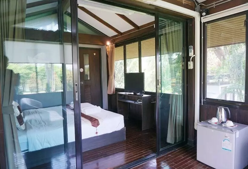 هتل The Lampang Villa