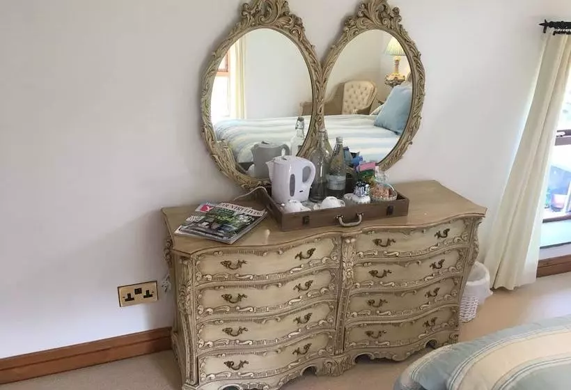 Otley Chevin B&b With Dining