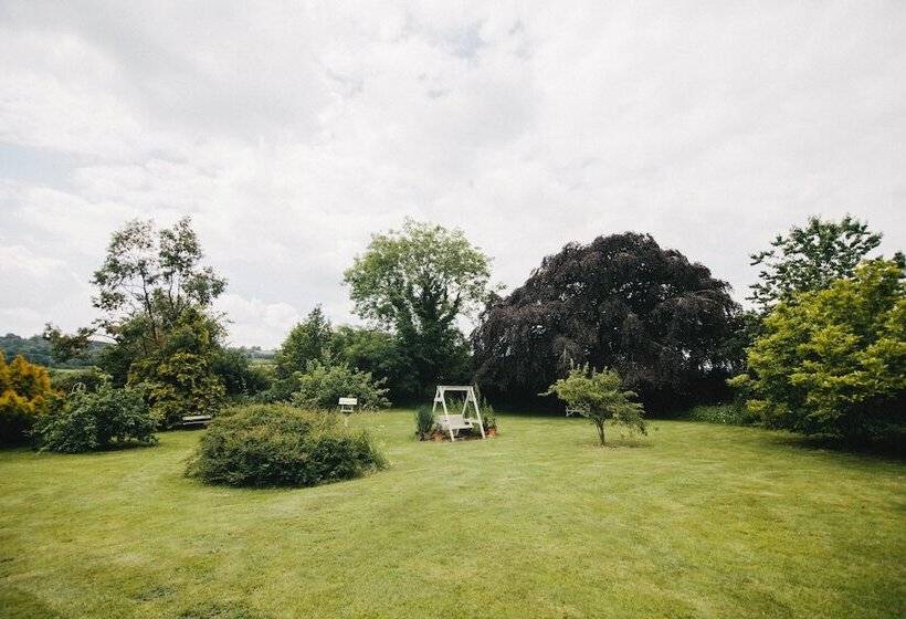 Пансион Broncoed Uchaf Country Guest House