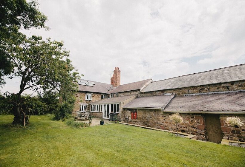 Пансион Broncoed Uchaf Country Guest House