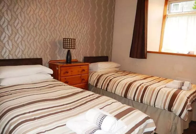 Majatalo Gales Guesthouse