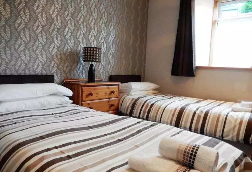 Majatalo Gales Guesthouse