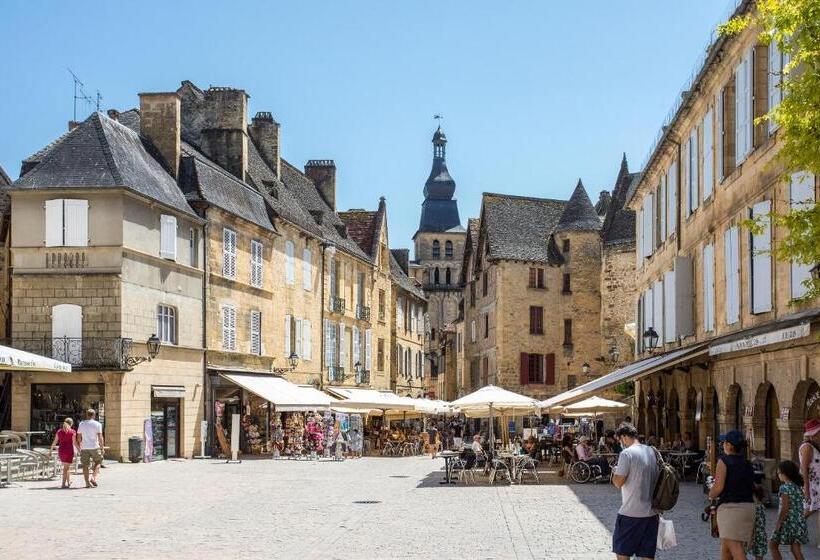 פנסיון Noreli B&b