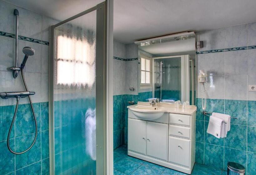 פנסיון Noreli B&b