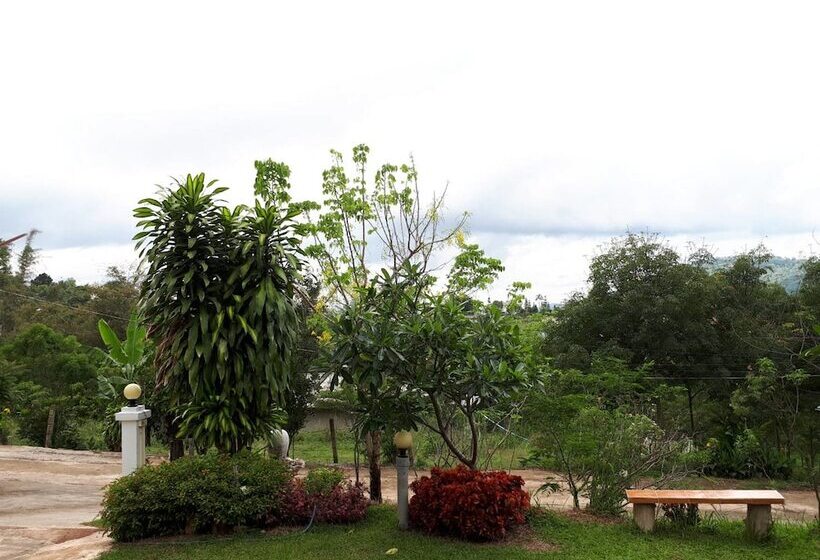 پانسیون Phuchaongo Resort