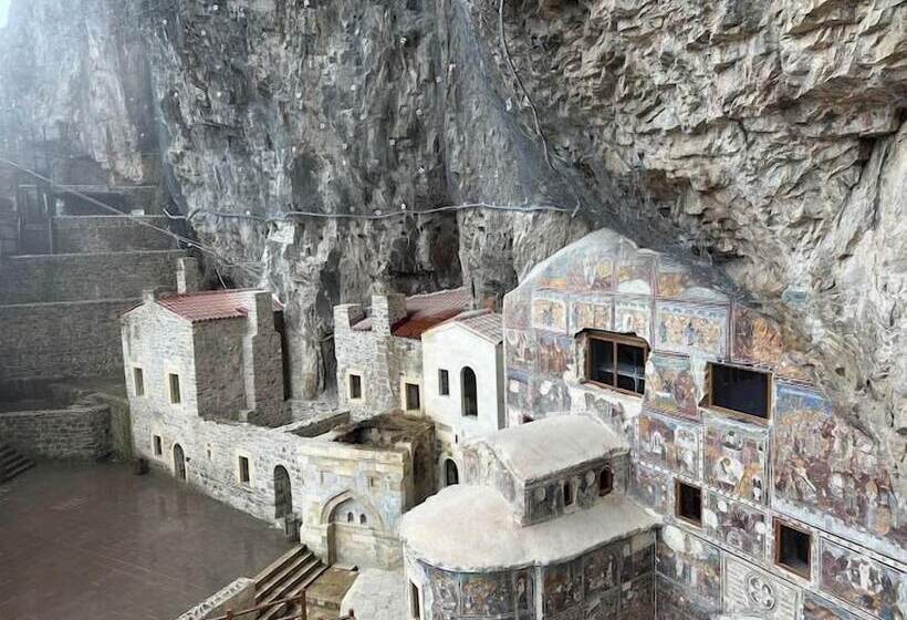 بنسيون Pinar Kir Evi