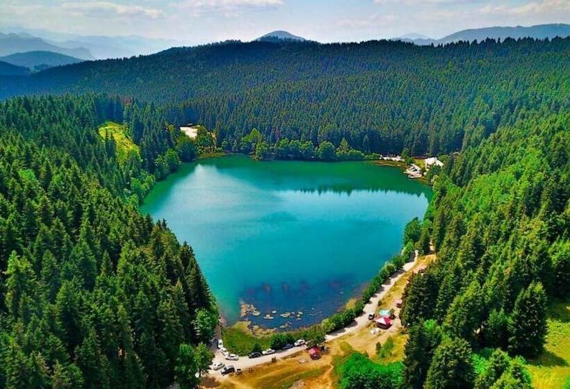 بنسيون Pinar Kir Evi