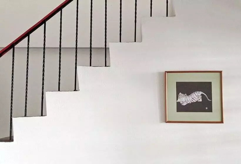 پانسیون Sleeper House