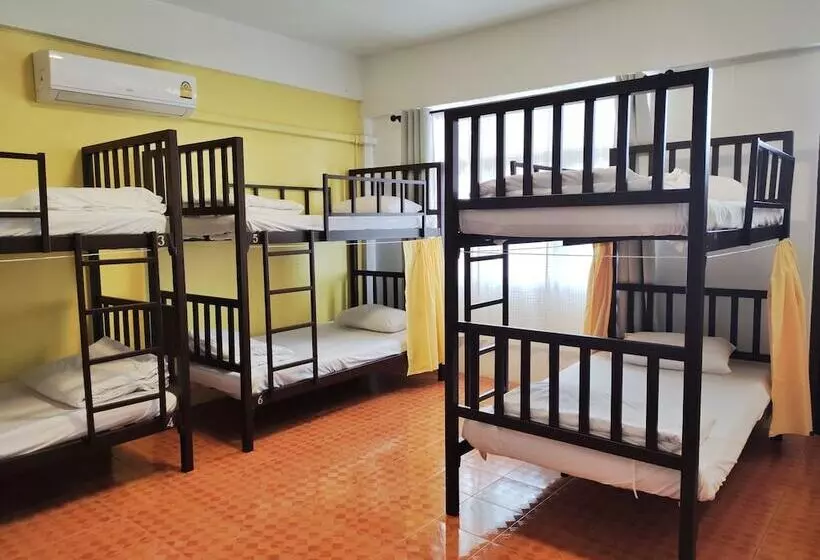 پانسیون Sleeper House