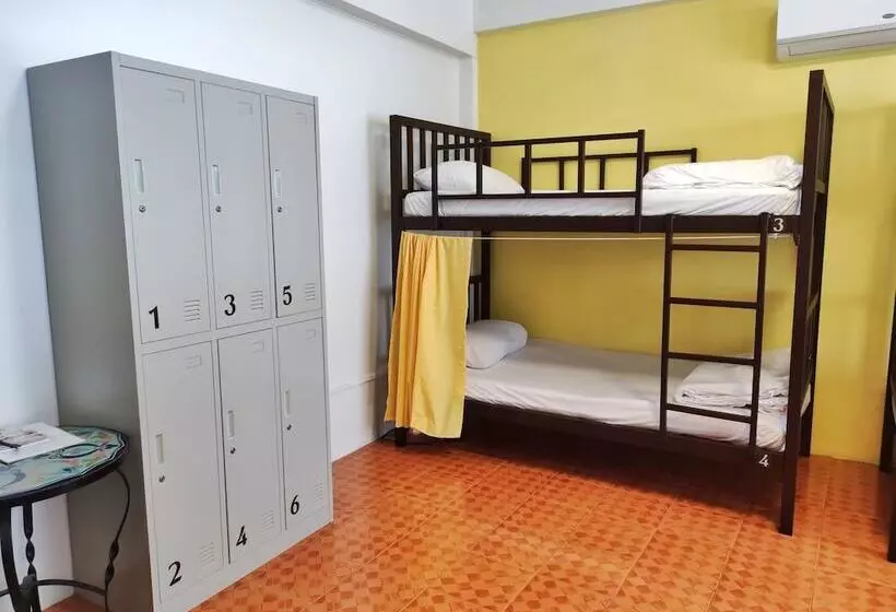 پانسیون Sleeper House