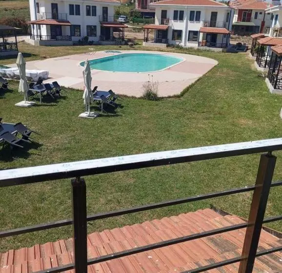 Lomakeskus Kalanora Otel