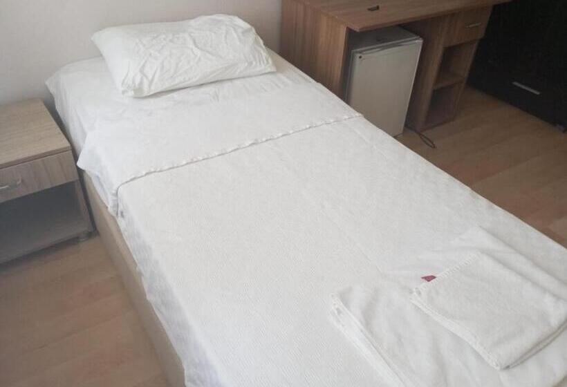 Kurort  Kalanora Otel