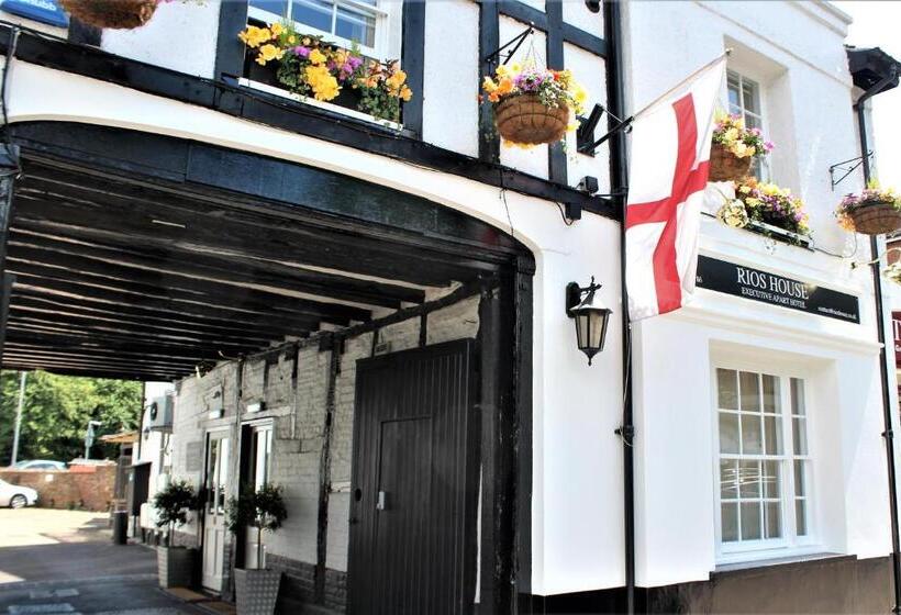 Rioshouse George Inn