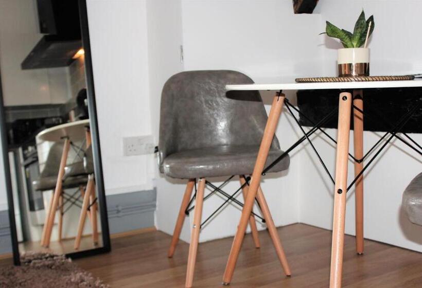 Rioshouse George Inn