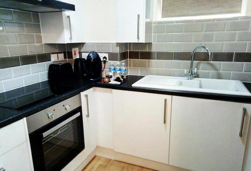 Rioshouse George Inn