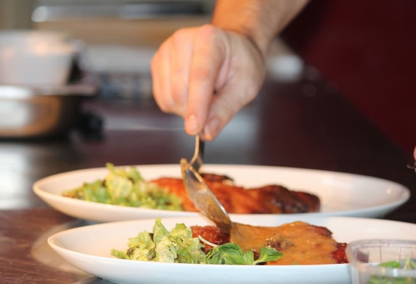 Rioshouse George Inn