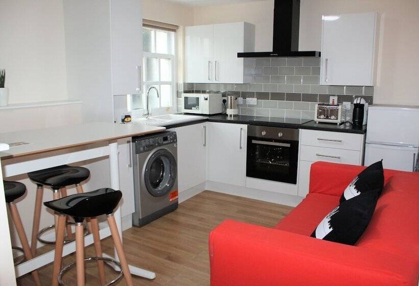 Rioshouse George Inn