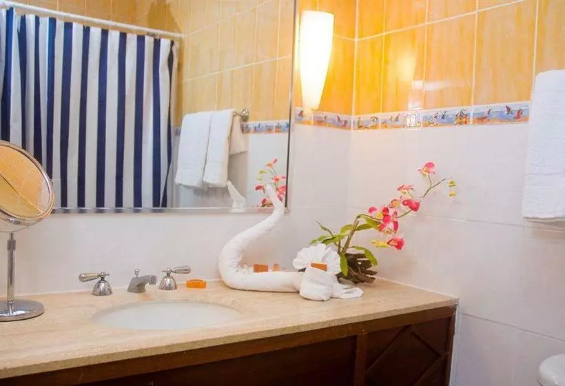 هتل Parador Villa Antonio