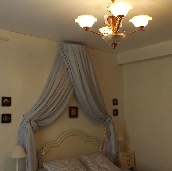 住宿加早餐  Le Montant Au Palais