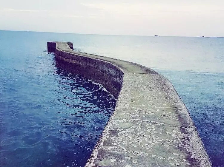 تختخواب و صبحانه Ou Hai You Travel