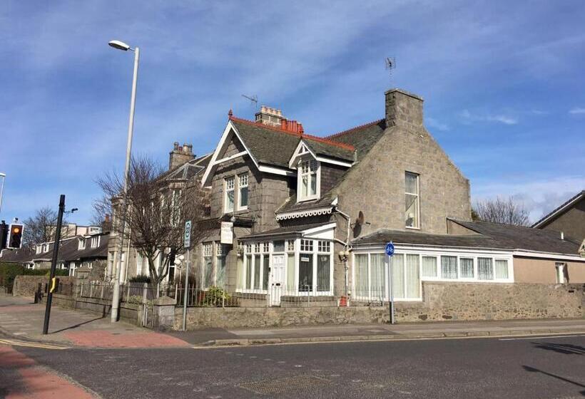 Brentwood Villa Bed And Breakfast