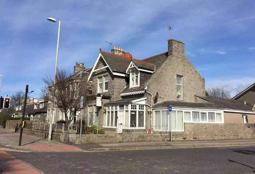 Brentwood Villa Bed And Breakfast