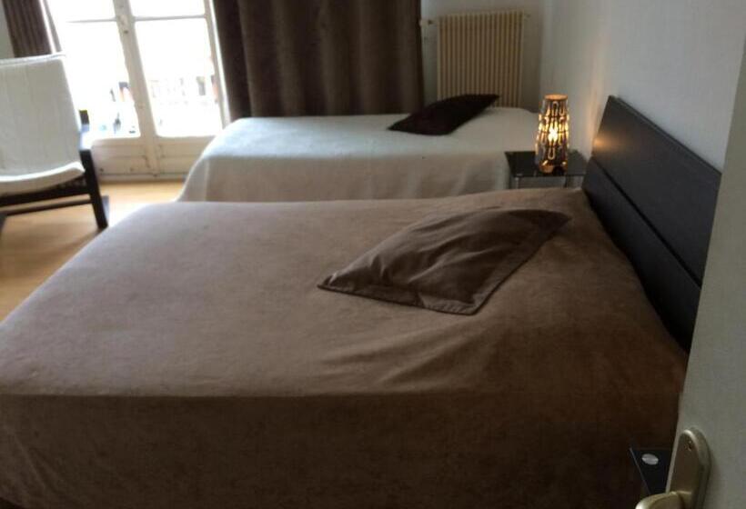 Отель Hôtel De La Poste