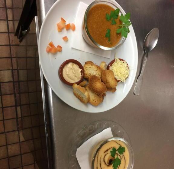 Отель Hôtel De La Poste