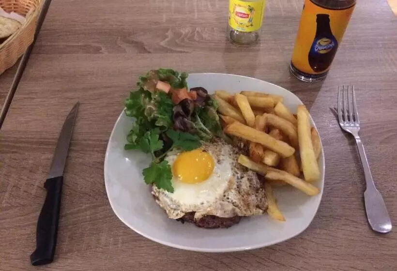 Hotelli Hôtel De La Poste