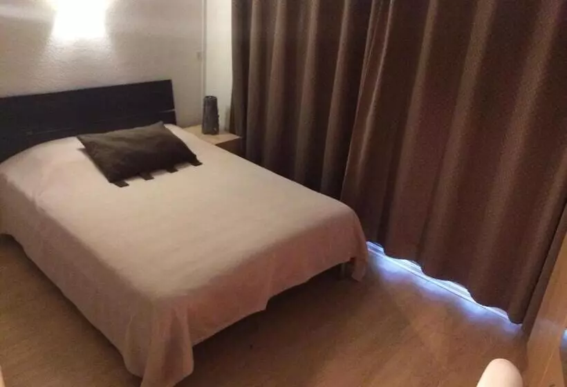 Hotelli Hôtel De La Poste