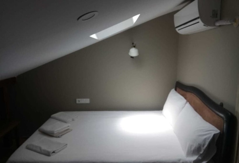 هتل Sea Port House