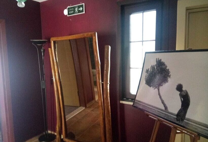 هتل Sea Port House