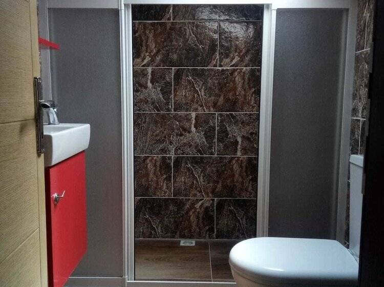 هتل Sea Port House